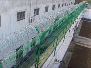 监狱护栏